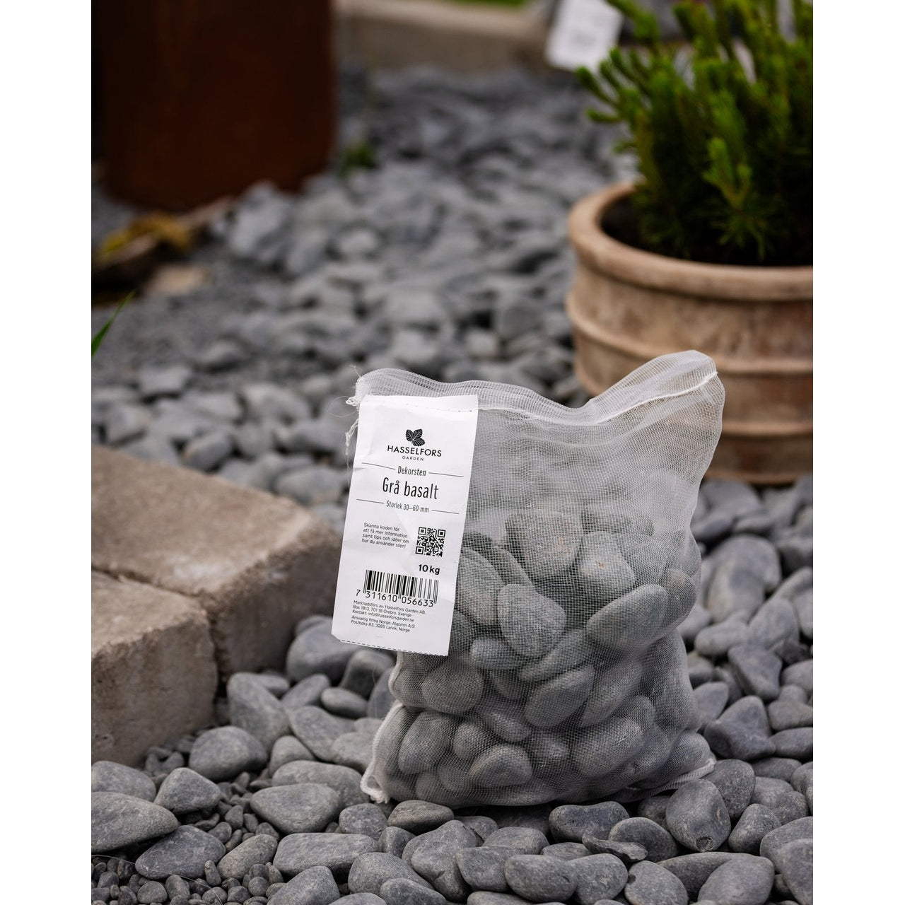 Dekorsten Grå basalt 30-60mm, 500kg, 50st, Halvpall